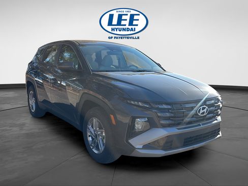 Certified 2026 Hyundai Tucson SE FWD image 1