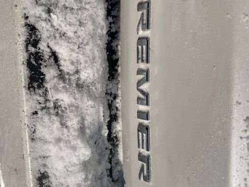 Used 2023 Chevrolet Tahoe Premier image 4