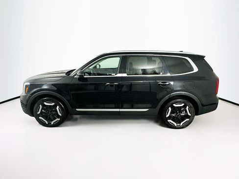 Used 2025 Kia Telluride S FWD image 4