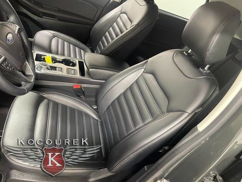 Used 2022 Ford Edge SEL w/ Convenience Package image 12