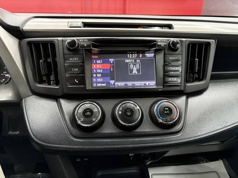 Used 2017 Toyota RAV4 LE w/ All Weather Liner Package AWD/4WD image 17