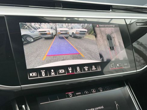 Used 2022 Audi S8 image 28
