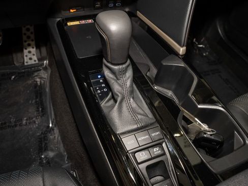 Used 2025 Toyota Camry XSE image 17