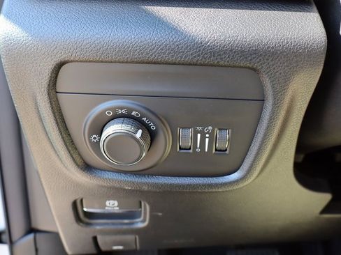 New 2026 Jeep Grand Cherokee Laredo image 12