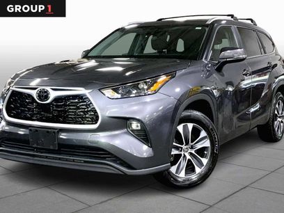 Used 2023 Toyota Highlander XLE
