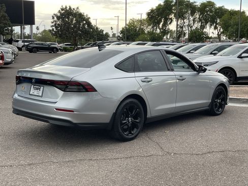 Used 2025 Honda Accord SE image 5