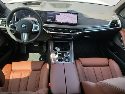 New 2026 BMW X5 xDrive50e w/ M Sport Package AWD/4WD image 12