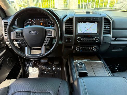 Used 2019 Ford Expedition Platinum RWD image 39