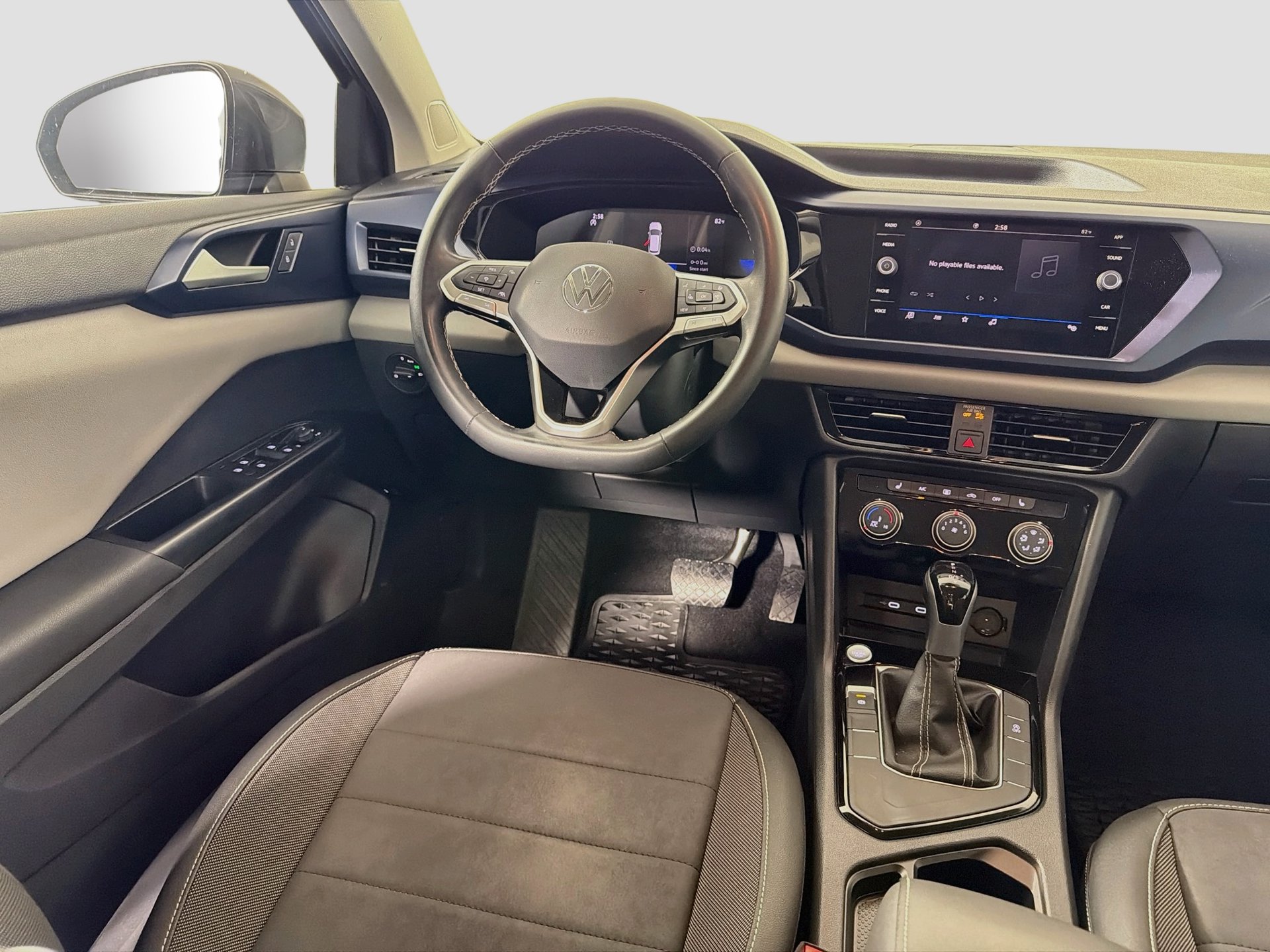 Certified 2023 Volkswagen Taos SE FWD image 21
