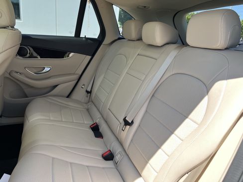 Used 2018 Mercedes-Benz GLC 300 image 34