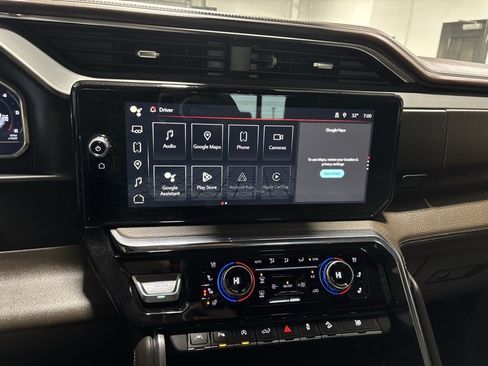 Used 2023 GMC Sierra 1500 Denali w/ Technology Package image 16