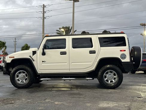 Used 2005 HUMMER H2 w/ Preferred Equipment Group image 2