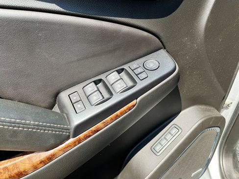 Used 2019 Chevrolet Tahoe Premier AWD/4WD image 17