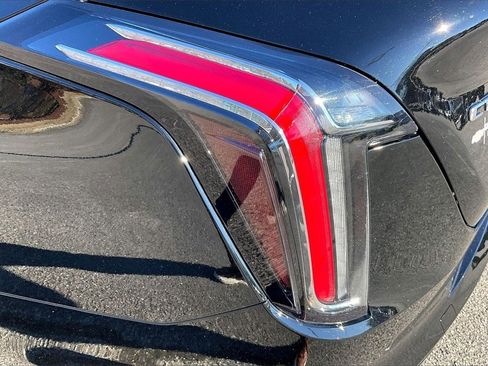 Used 2025 Cadillac CT4 V image 30