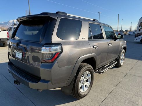 Used 2019 Toyota 4Runner SR5 AWD/4WD image 3