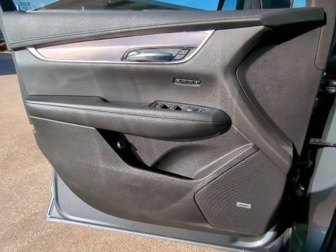 Used 2021 Cadillac XT6 Luxury image 13