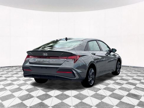New 2026 Hyundai Elantra Sport FWD image 11