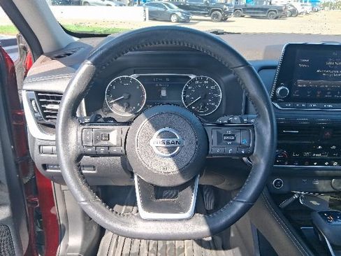 Used 2021 Nissan Rogue SL FWD image 9