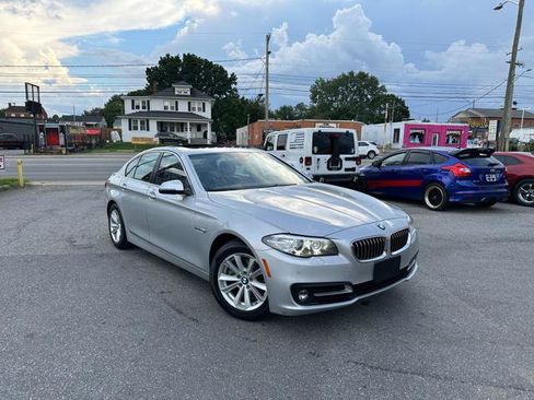 Used 2015 BMW 528i xDrive Sedan AWD/4WD image 3