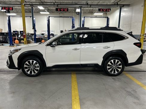Certified 2025 Subaru Outback Touring XT w/ Tech Package 3 image 5