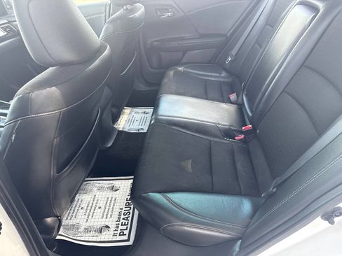 Used 2017 Honda Accord Sport image 13