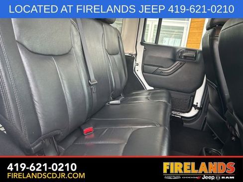 Used 2017 Jeep Wrangler Unlimited Sahara image 14