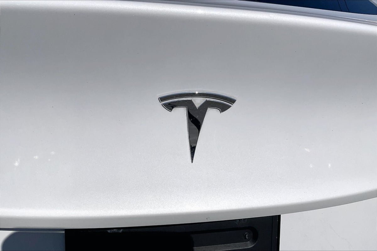 Used 2021 Tesla Model Y Long Range AWD/4WD image 8