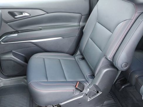 Used 2025 Chevrolet Traverse Z71 w/ Driver Confidence Package image 19