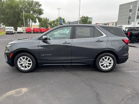 Used 2023 Chevrolet Equinox LT FWD image 2