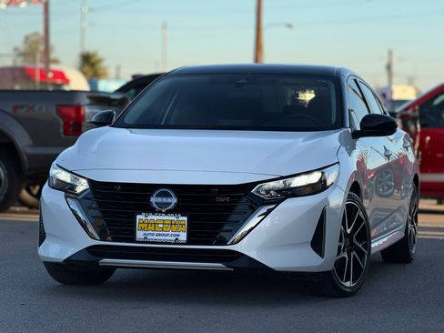 Used 2024 Nissan Sentra SR image 3