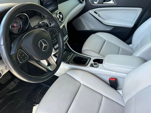 Certified 2020 Mercedes-Benz GLA 250 4MATIC image 4