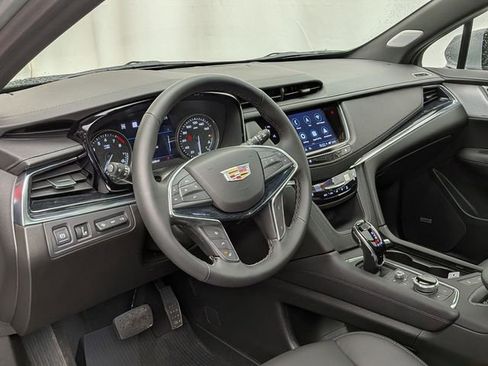 New 2026 Cadillac XT5 Premium Luxury w/ Driver Assist Package AWD/4WD image 9