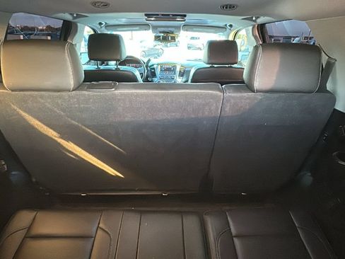 Used 2018 Chevrolet Tahoe LT RWD image 38