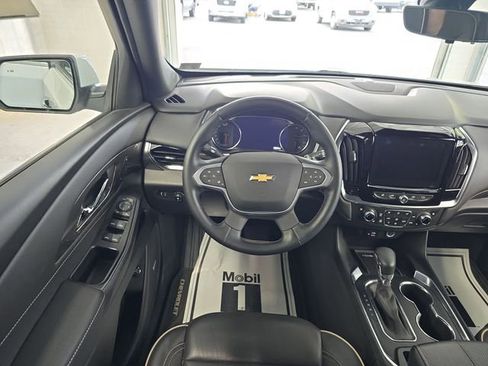 Used 2023 Chevrolet Traverse Premier AWD/4WD image 12