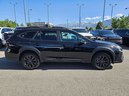 Used 2025 Subaru Outback Onyx Edition AWD/4WD image 2