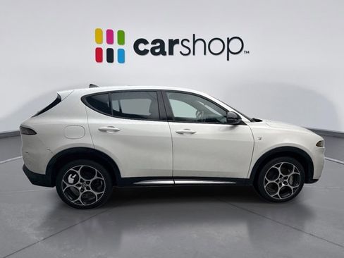 Used 2024 Alfa Romeo Tonale Ti w/ Premium Interior Package AWD/4WD image 6