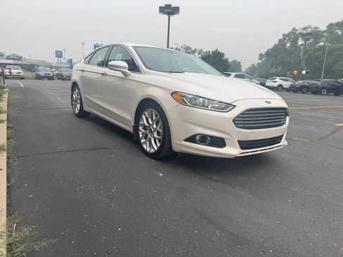 Used 2013 Ford Fusion Titanium AWD/4WD image 2