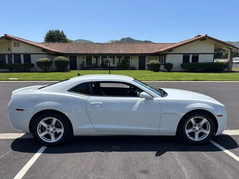 Used 2013 Chevrolet Camaro LS RWD image 3