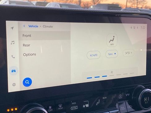 Used 2024 Toyota Highlander Platinum image 25