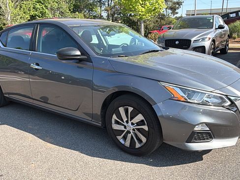 Used 2019 Nissan Altima 2.5 S FWD image 5