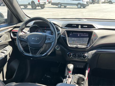 Used 2023 Chevrolet TrailBlazer RS w/ Convenience Package AWD/4WD image 23