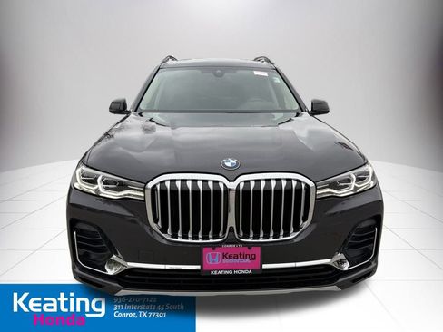 Used 2021 BMW X7 xDrive40i w/ Premium Package 2 image 3