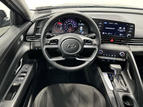 Certified 2023 Hyundai Elantra SEL image 18