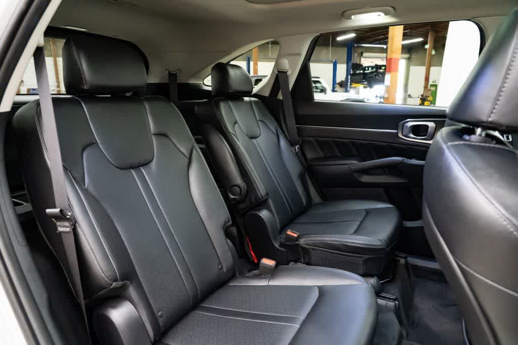 Used 2022 Kia Sorento SX AWD/4WD image 28