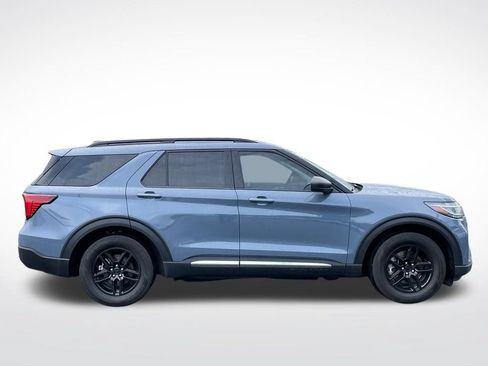 Used 2025 Ford Explorer Active RWD image 7