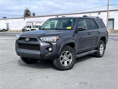 Used 2019 Toyota 4Runner SR5 Premium image 2