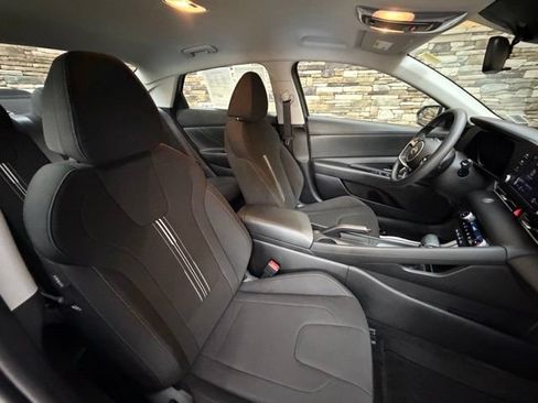 Used 2021 Hyundai Elantra SEL FWD image 17