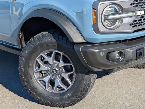Used 2023 Ford Bronco Badlands image 10