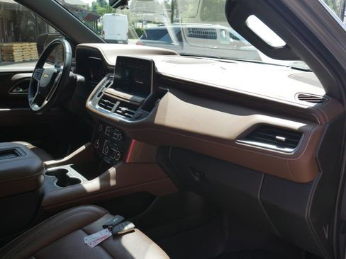 Used 2023 Chevrolet Suburban High Country w/ Max Trailering Package AWD/4WD image 30