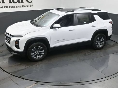 New 2027 Chevrolet Equinox LT w/ Convenience Package II FWD image 22
